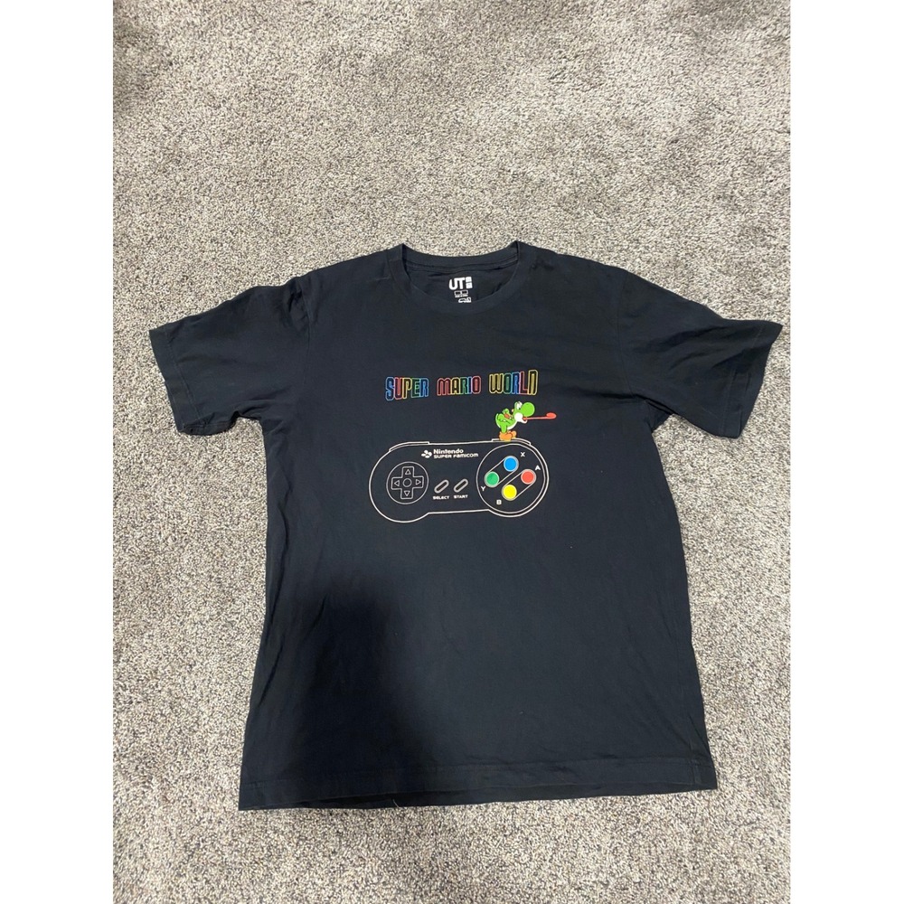 Uniqlo T-Shirt Mens‎ Small Black Good Super Mario World Yoshi Nintendo Graphic